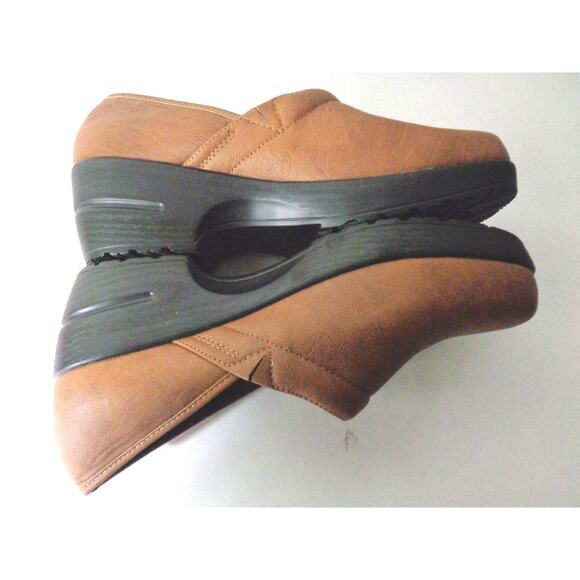 AXXIOM Marnie 10M Cognac Medium Brown Slip On Closed Heel Clogs Platform Shoes - Picture 6 of 8